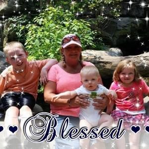 Meet your Posher, Treasa